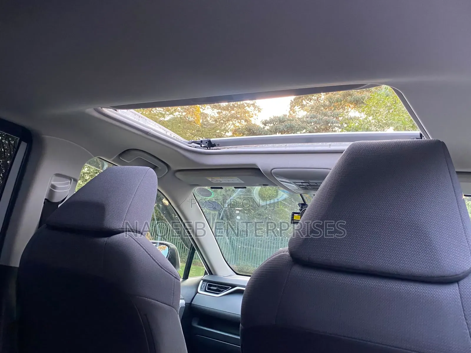 Toyota RAV4 2019 White
