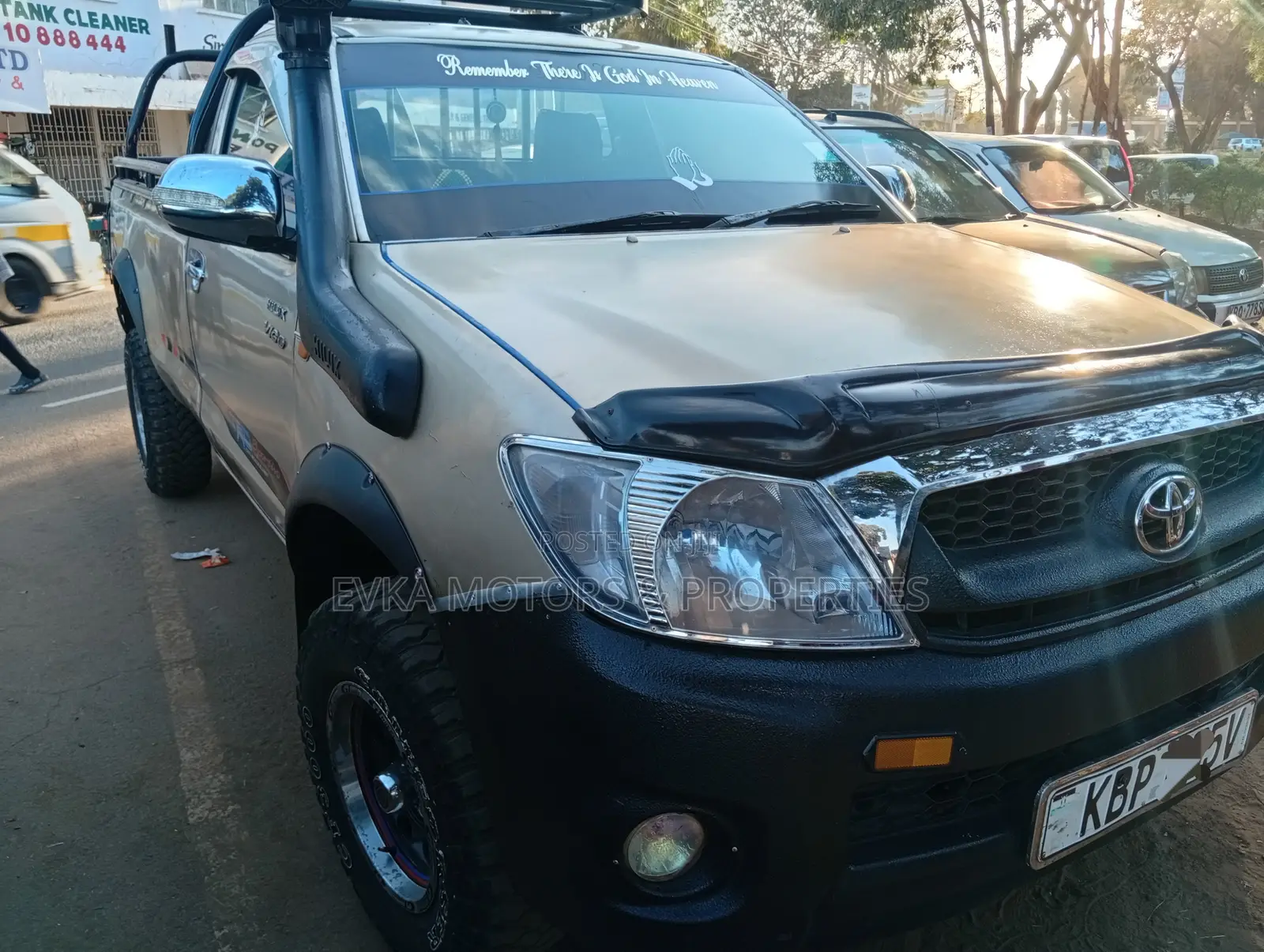 Toyota Hilux 2011 Gray
