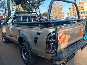 Toyota Hilux 2011 Gray