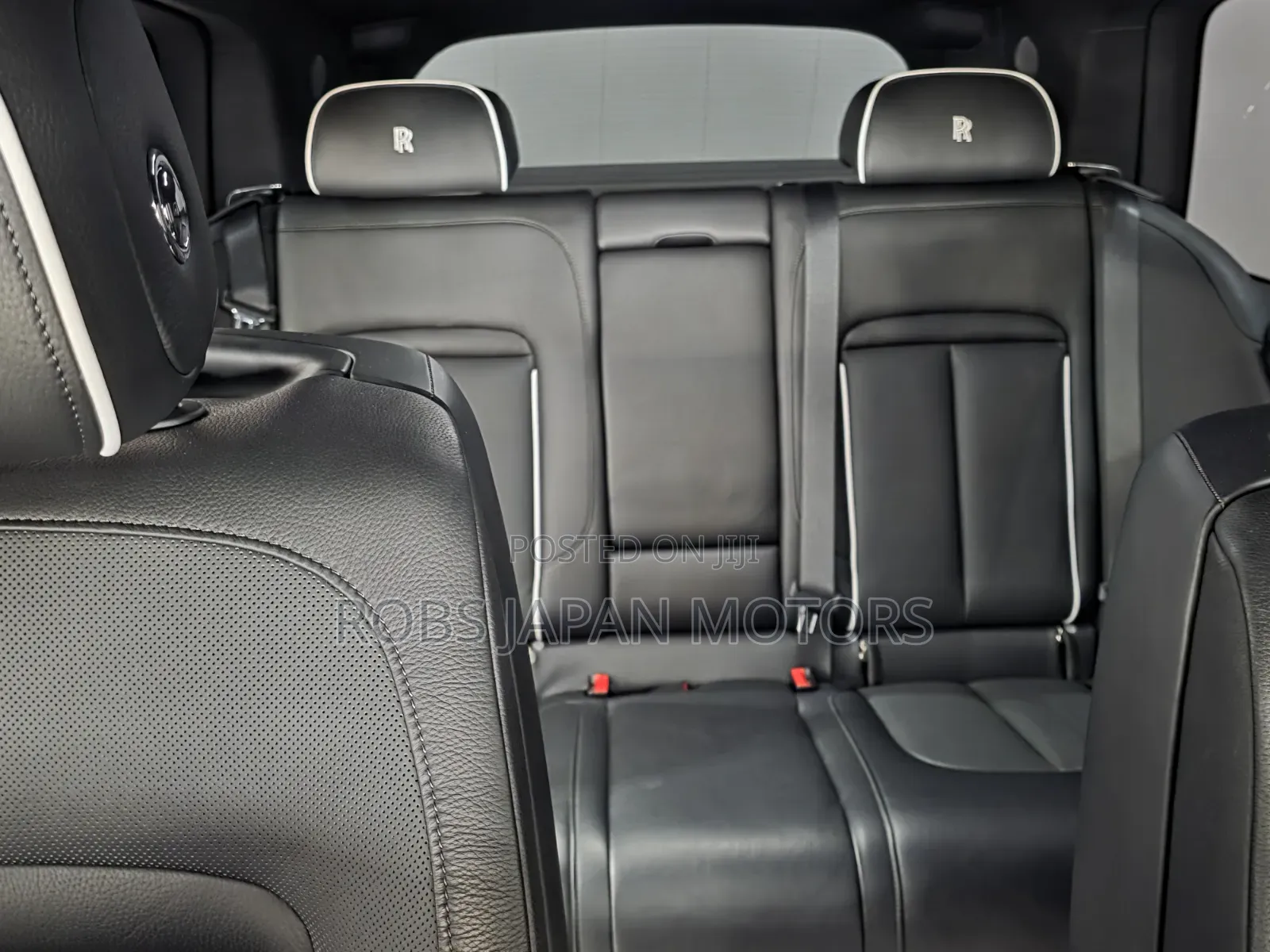 Rolls-Royce Cullinan Base 2019 White