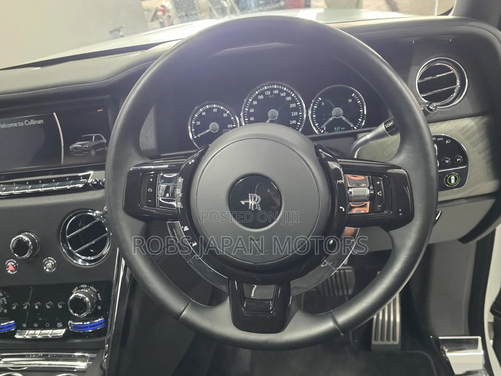 Rolls-Royce Cullinan Base 2019 White