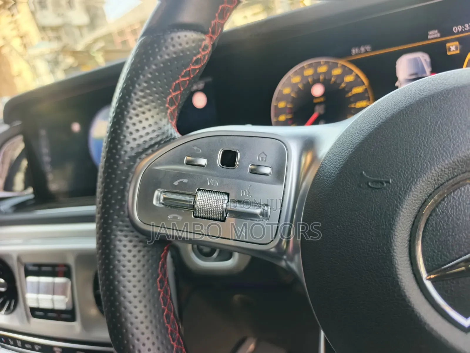 Mercedes-Benz G-Class G 350 d 2022 Brown