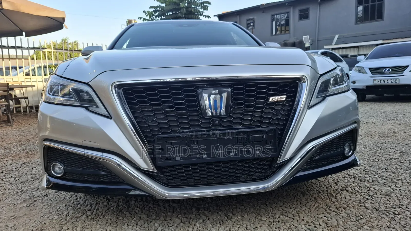 Toyota Crown 2018 Silver