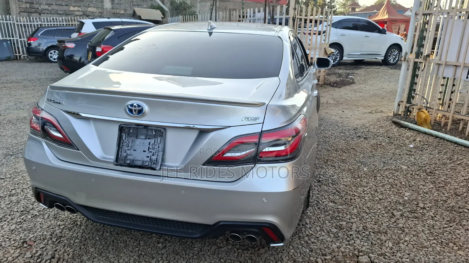 Toyota Crown 2018 Silver