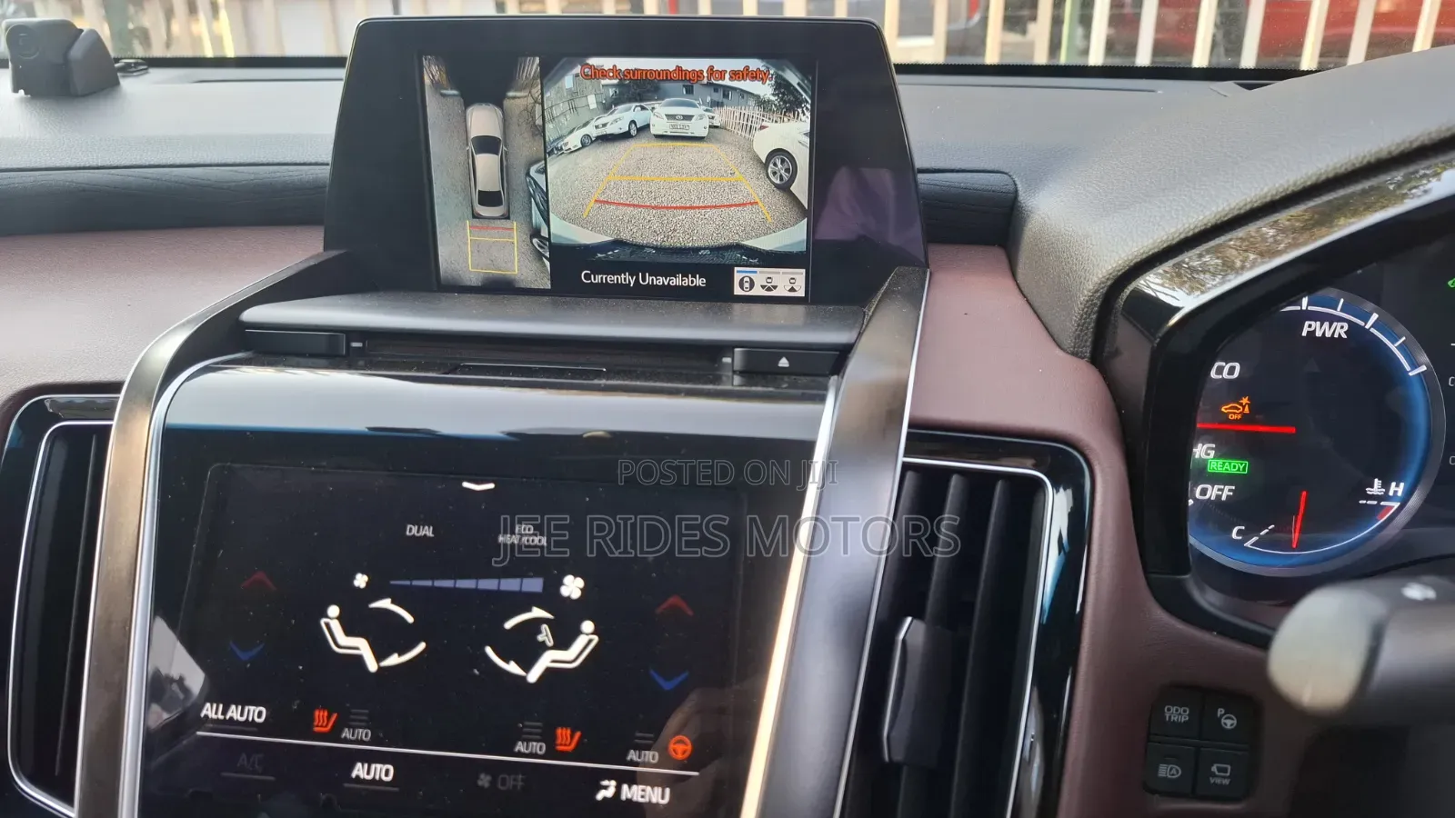 Toyota Crown 2018 Silver