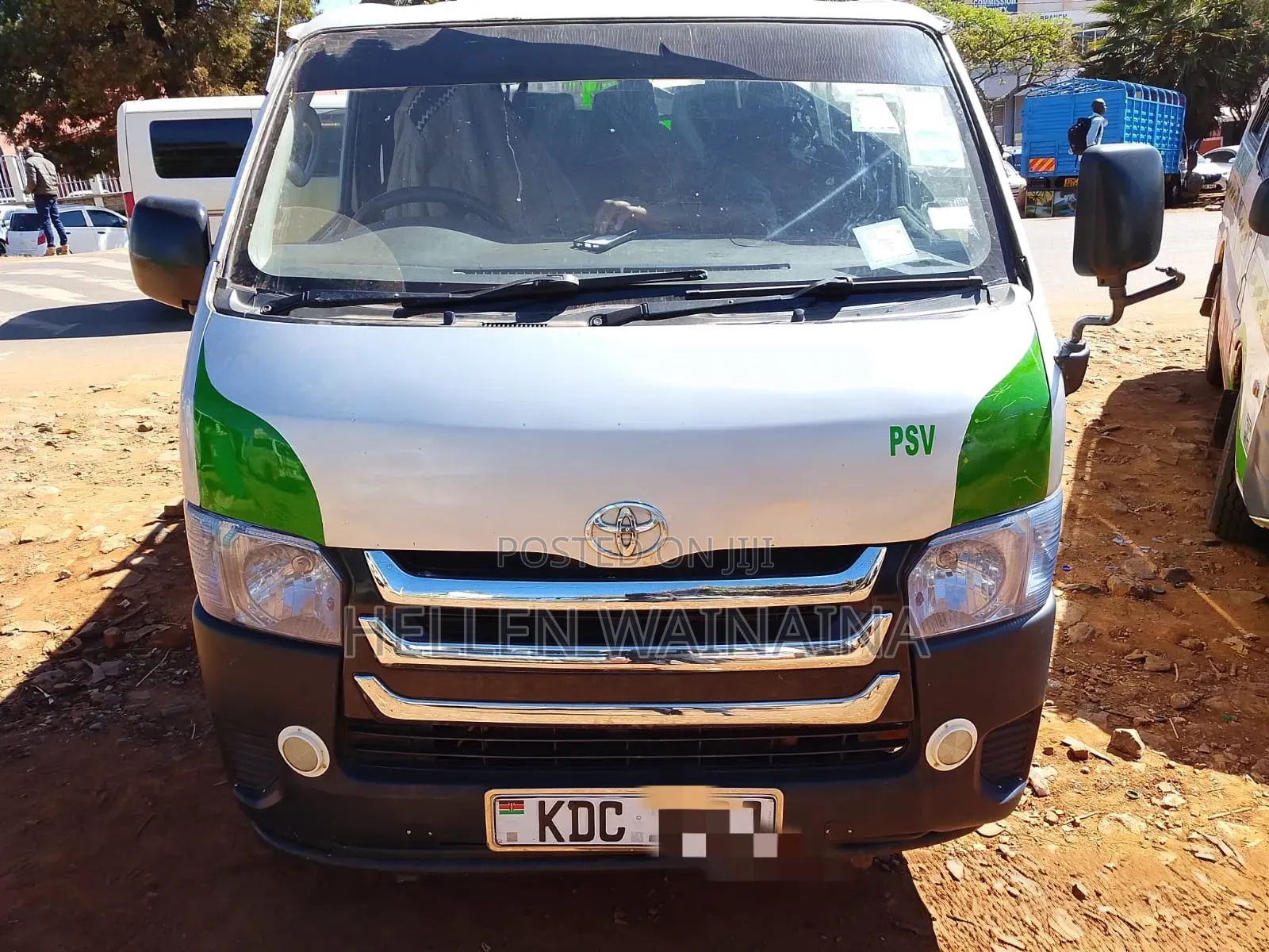 Toyota HiAce 2014 Silver