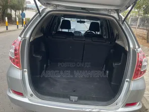 Honda Fit Shuttle 2015 Silver