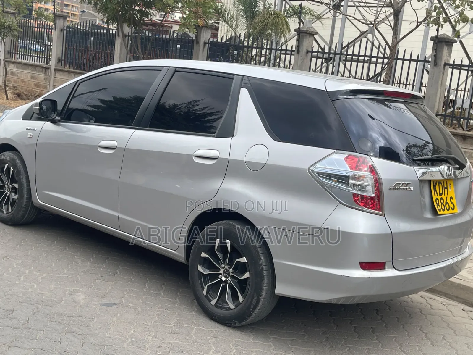 Honda Fit Shuttle 2015 Silver