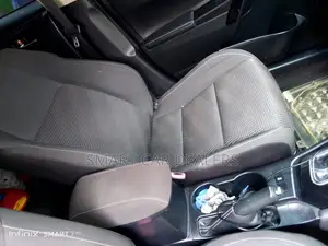 Toyota Auris 2015 Silver