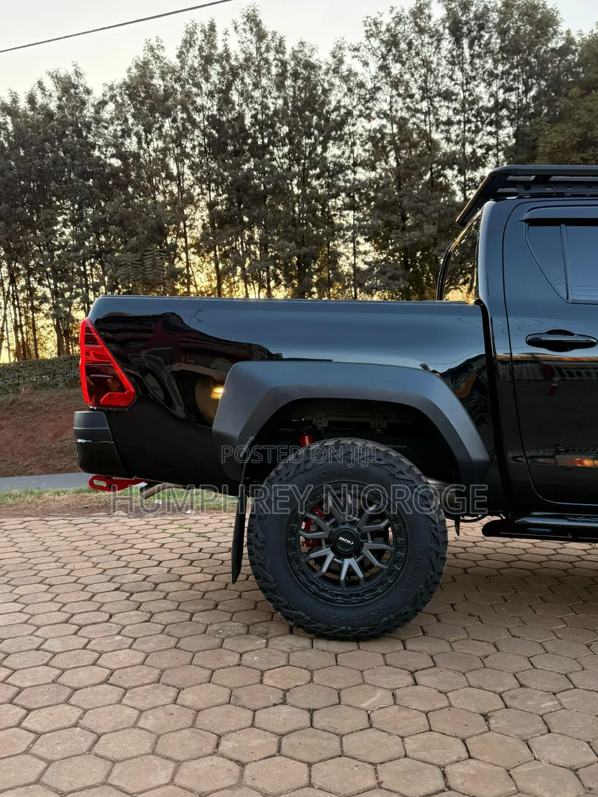 Toyota Hilux 2023 Black