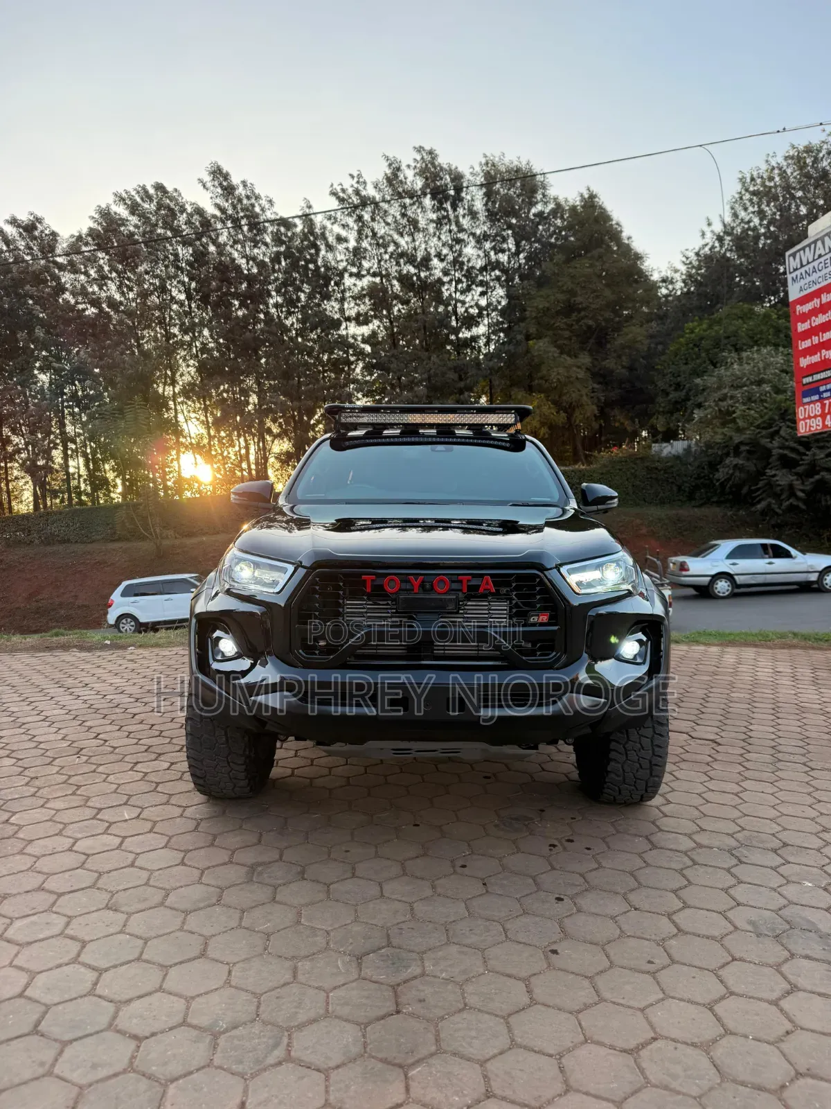 Toyota Hilux 2023 Black