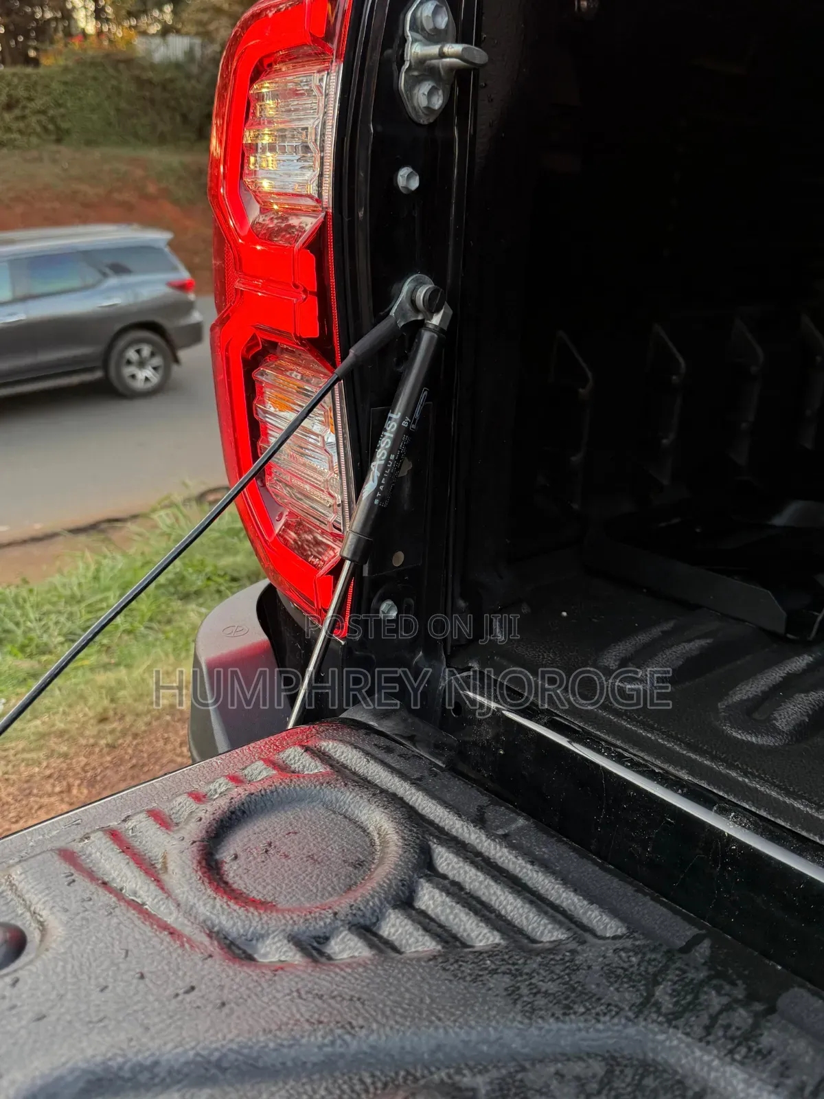 Toyota Hilux 2023 Black