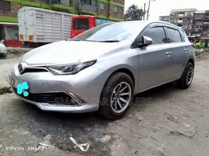 Toyota Auris 2015 Silver