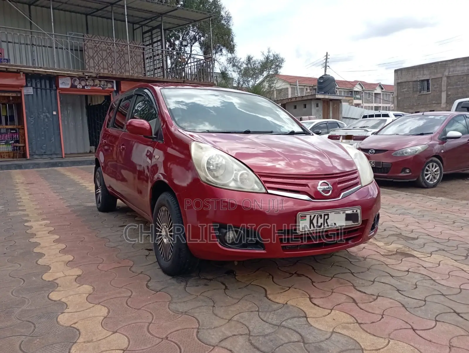Nissan Note 1.6 Petrol 2011 Red