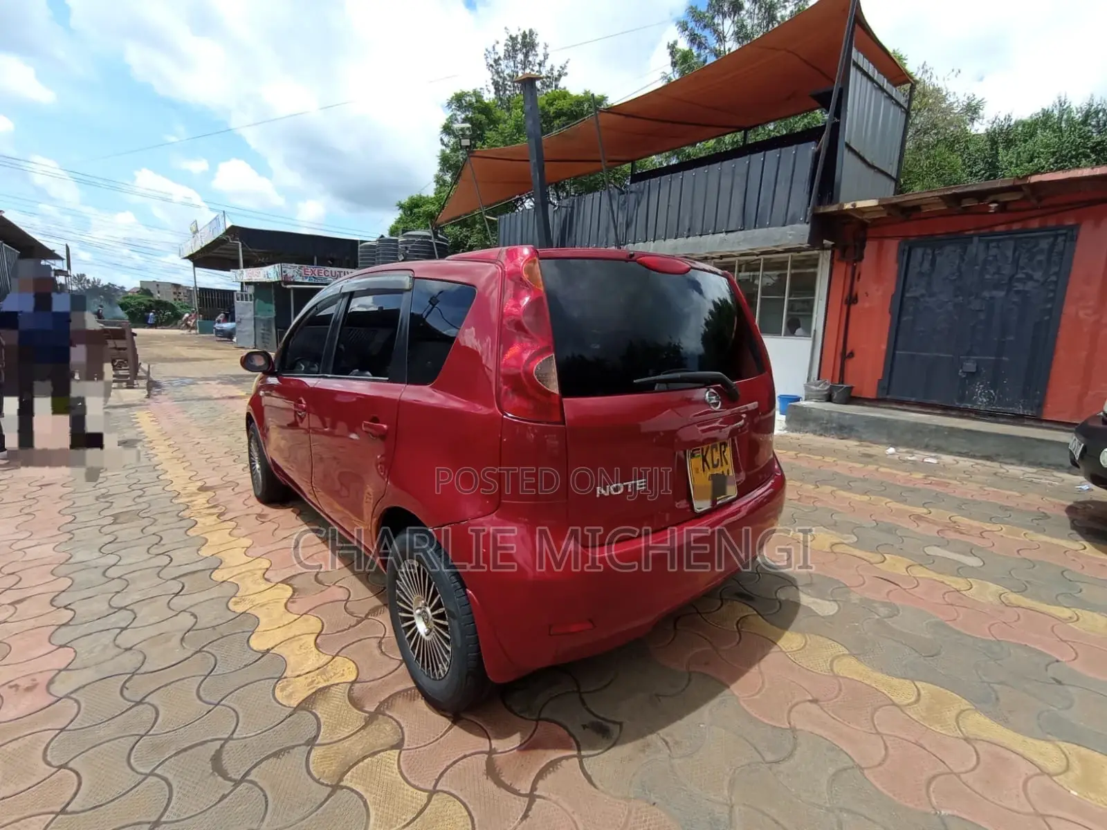 Nissan Note 1.6 Petrol 2011 Red