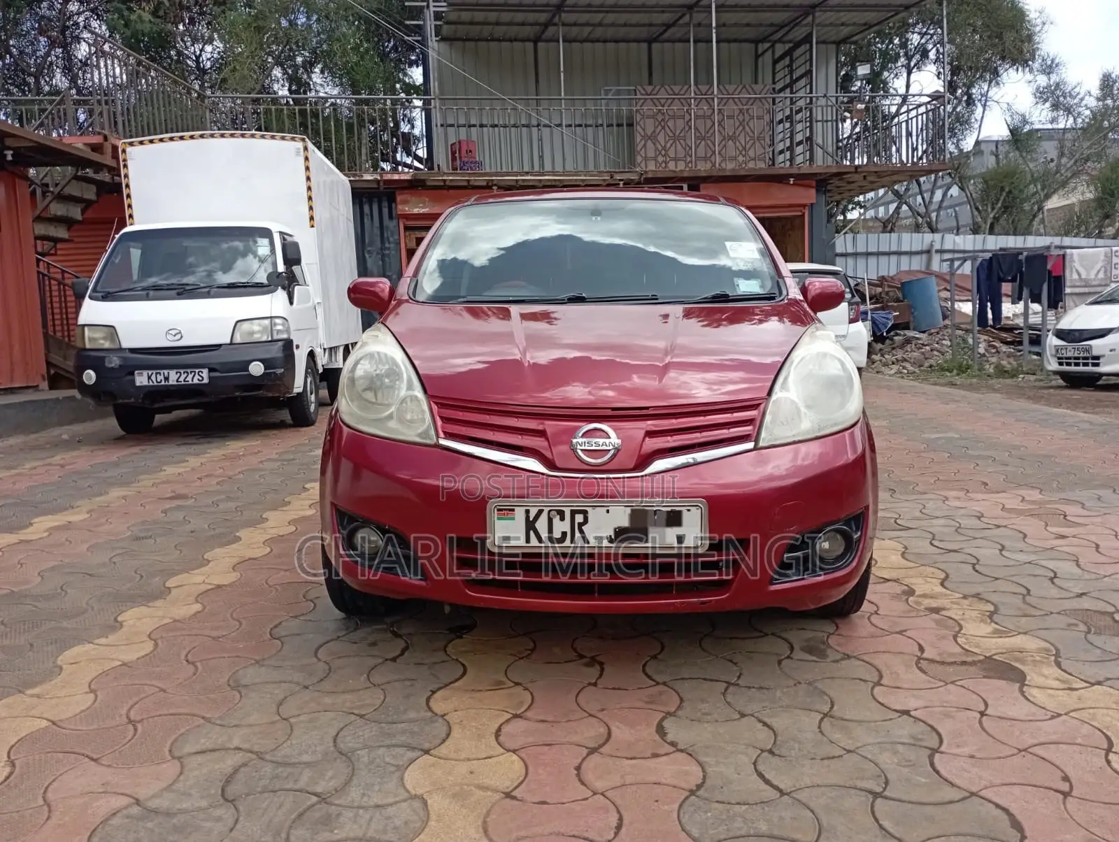 Nissan Note 1.6 Petrol 2011 Red