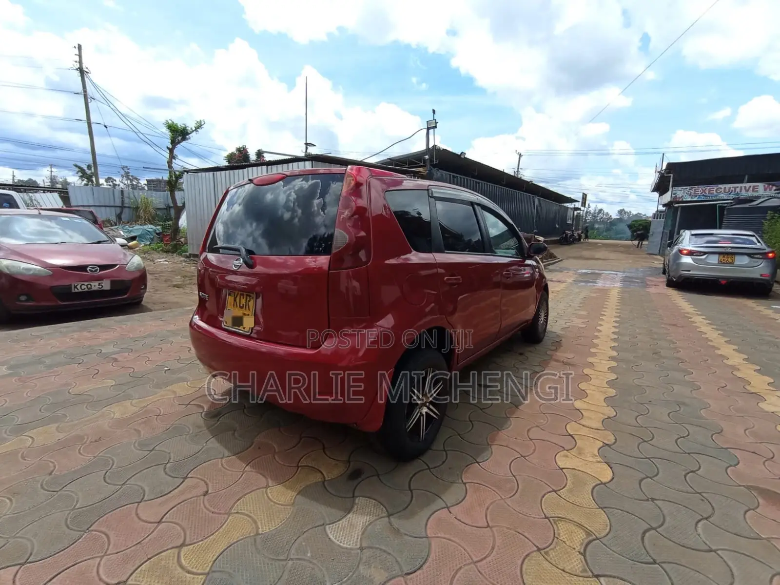 Nissan Note 1.6 Petrol 2011 Red