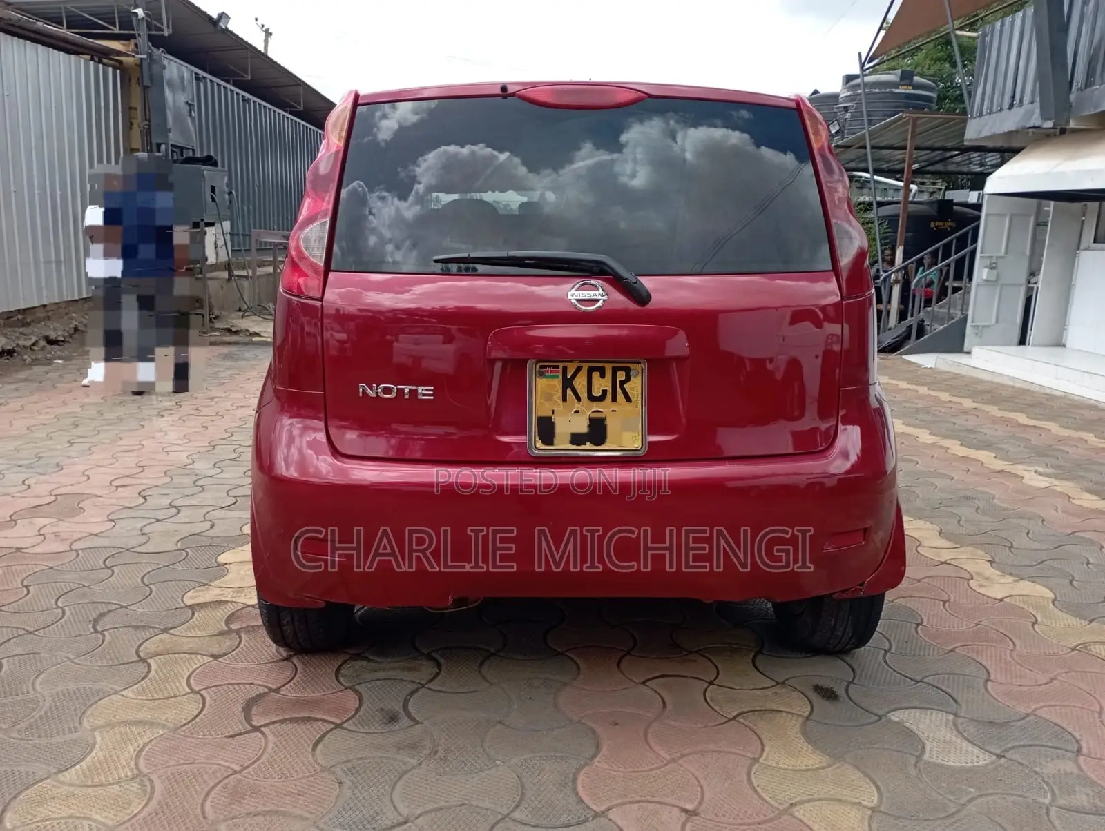 Nissan Note 1.6 Petrol 2011 Red