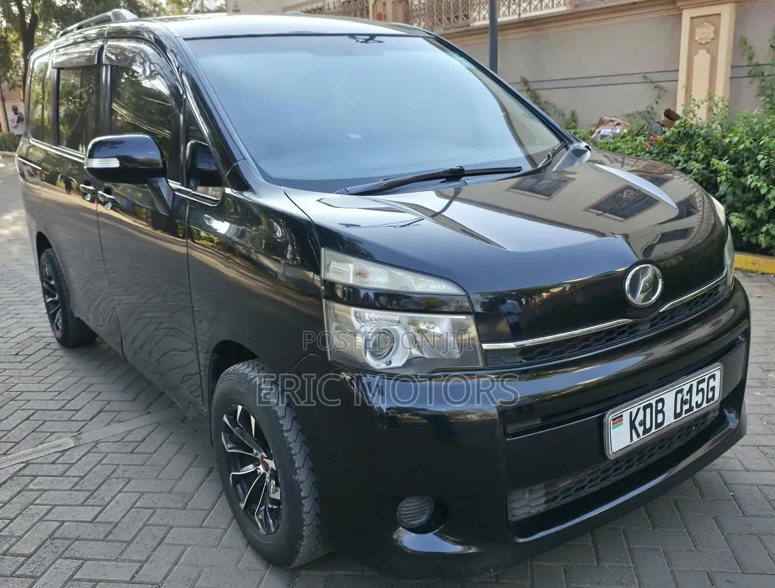 Toyota Voxy 2014 Black