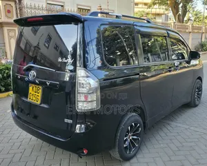 Toyota Voxy 2014 Black