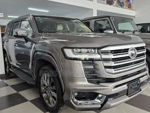 Toyota Land Cruiser 2023 Gold