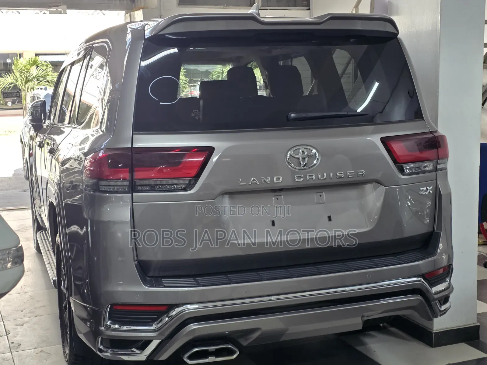 Toyota Land Cruiser 2023 Gold