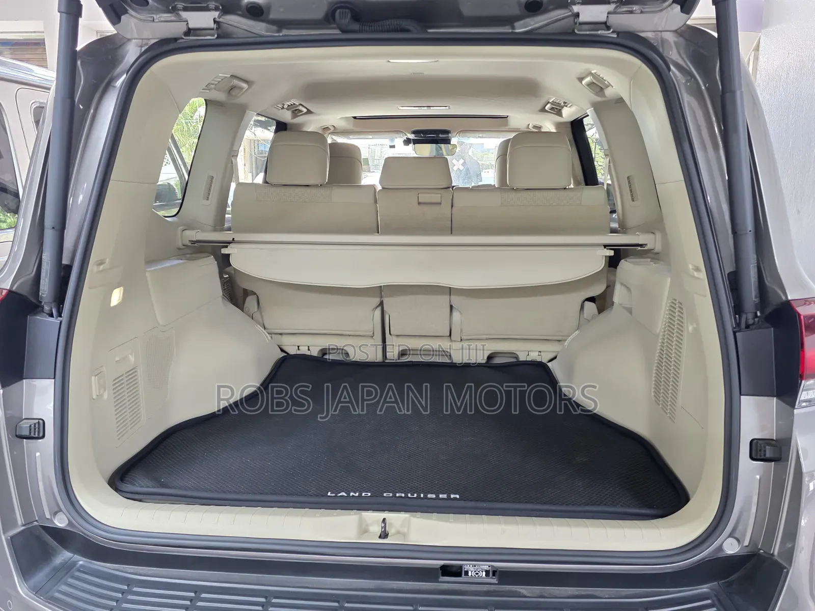 Toyota Land Cruiser 2023 Gold