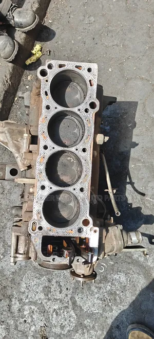 Hilux Surf 3rz  Half Engine