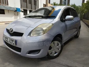 Toyota Vitz 2008 Orange