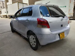 Toyota Vitz 2008 Orange