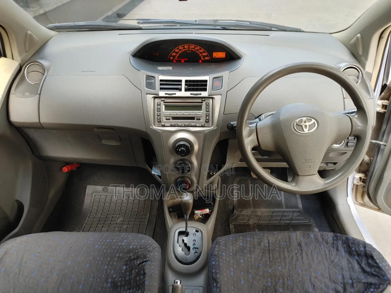 Toyota Vitz 2008 Orange
