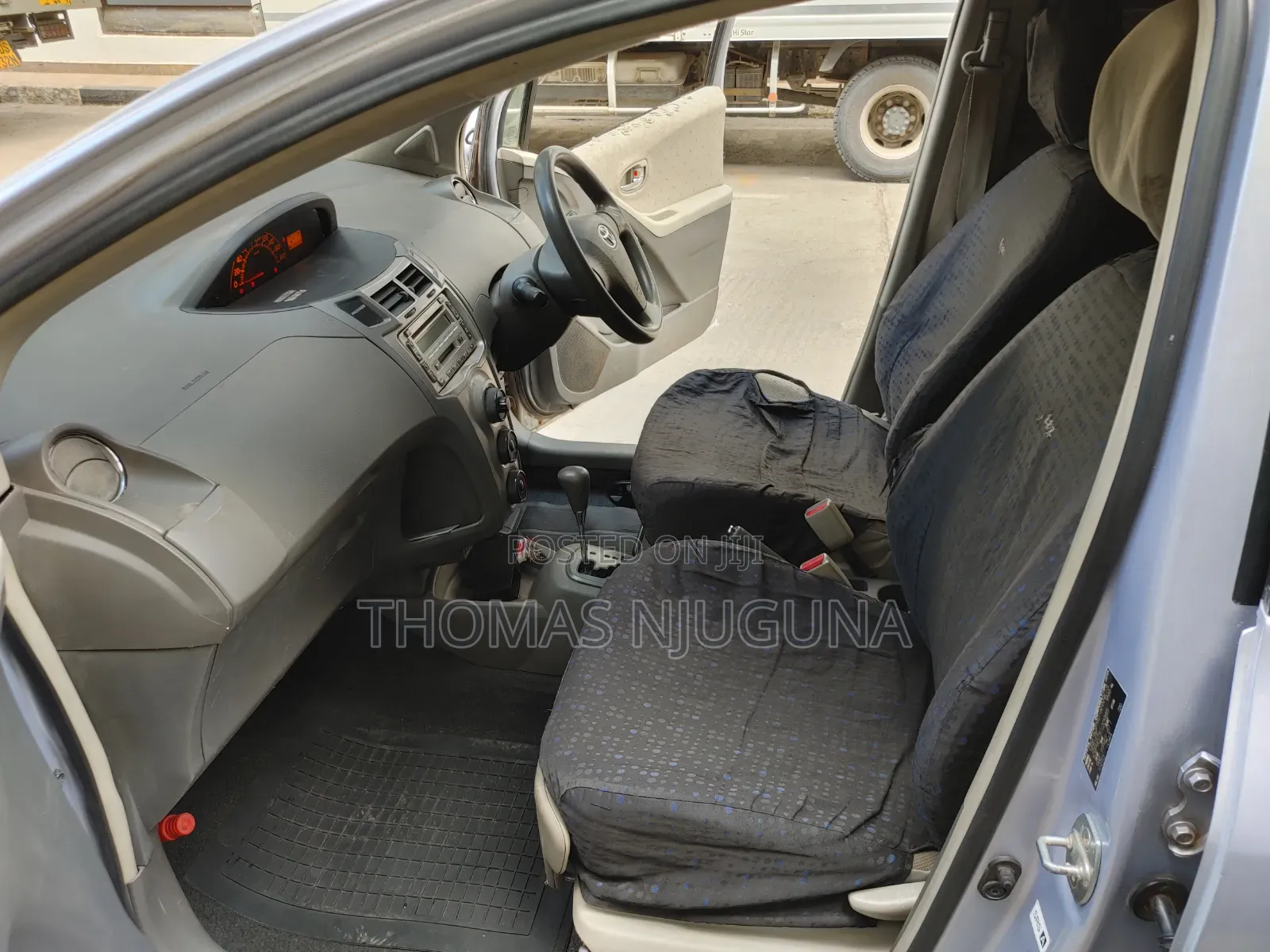 Toyota Vitz 2008 Orange