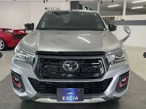 Toyota Hilux 2020 Silver