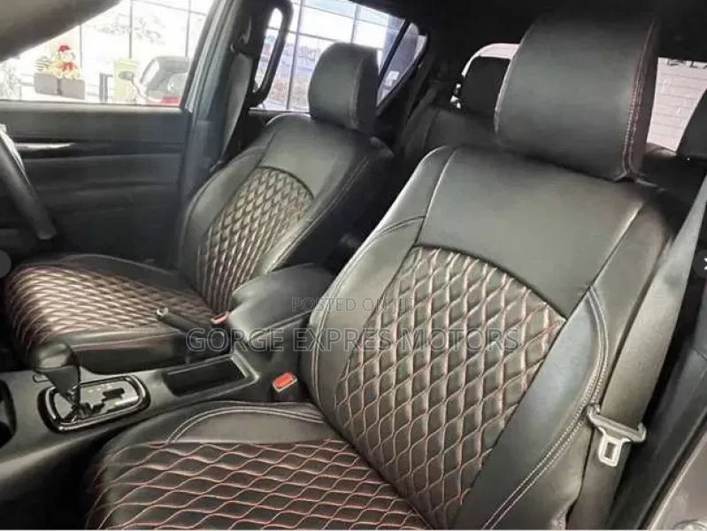 Toyota Hilux 2020 Silver