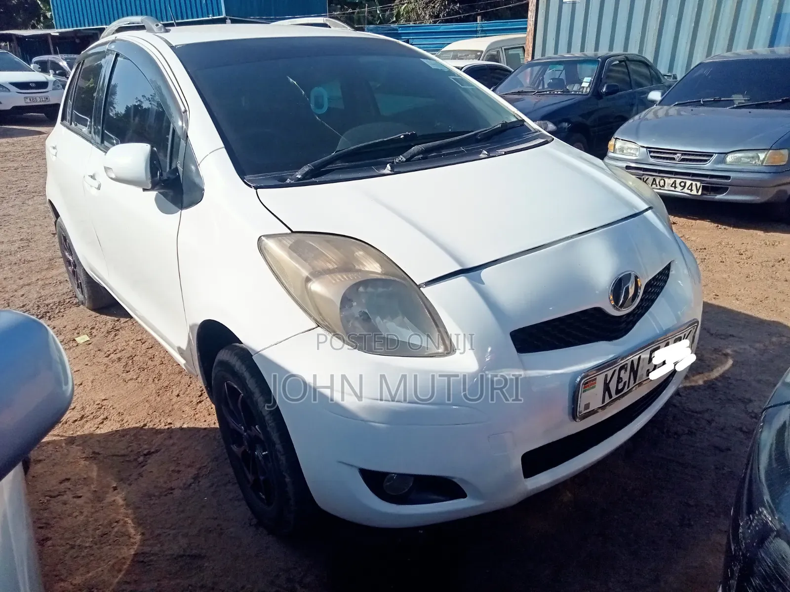 Toyota Vitz 2010 White