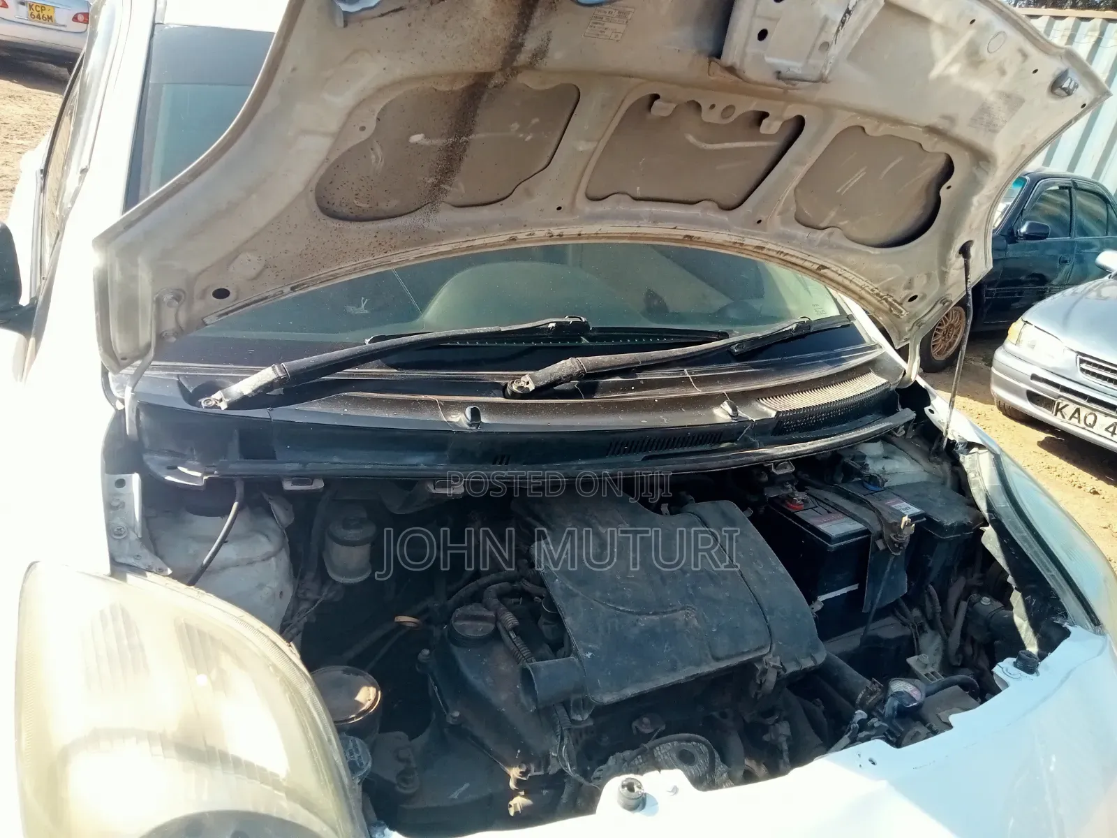 Toyota Vitz 2010 White