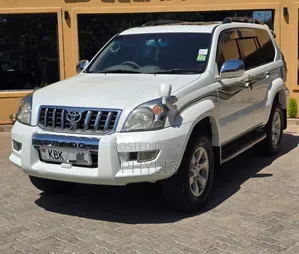 Toyota Land Cruiser Prado 2003 White