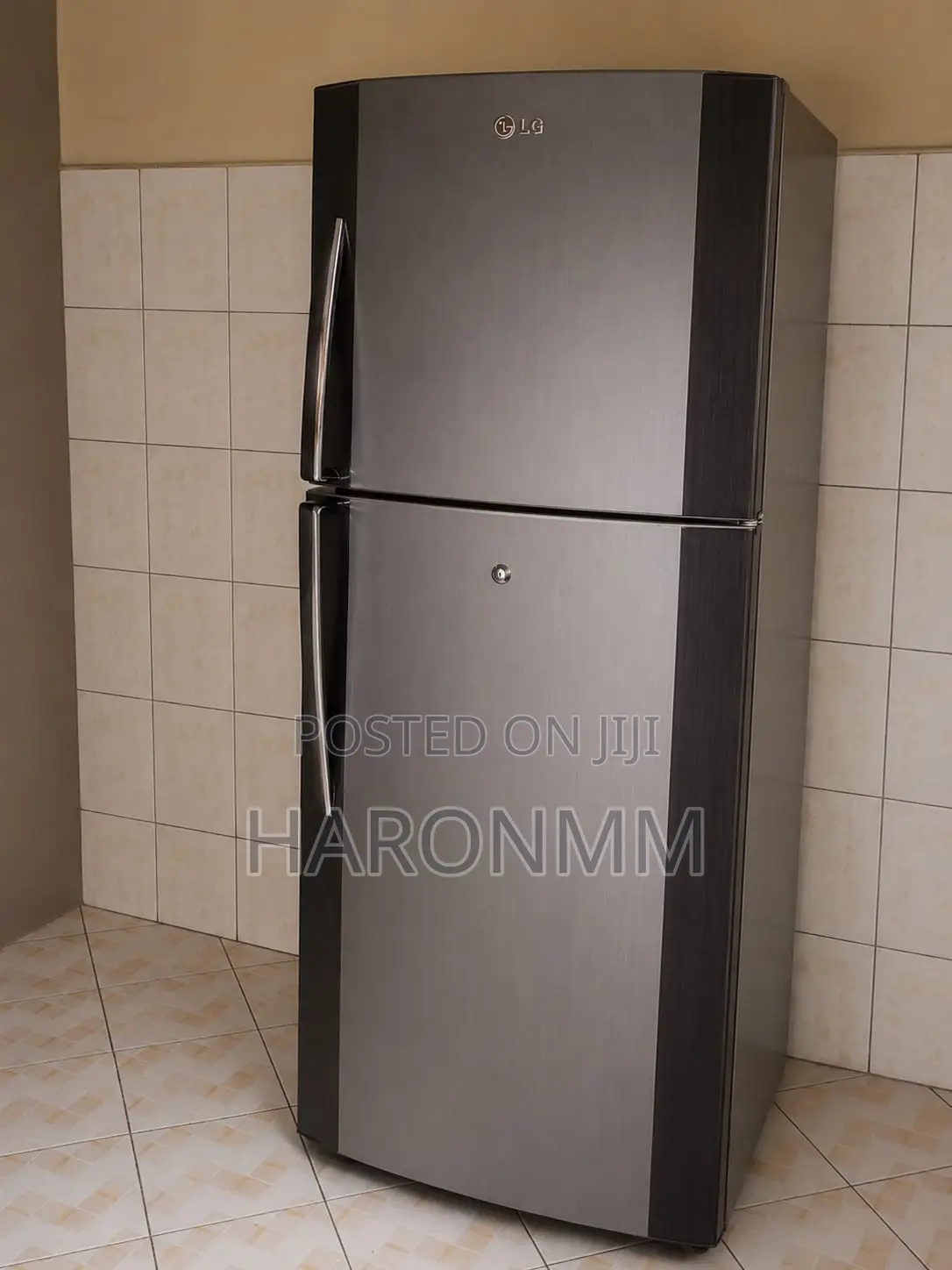 LG Fridge 290l