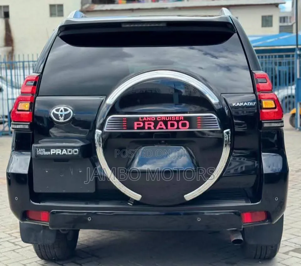 Toyota Land Cruiser Prado Kakadu 2021 Black