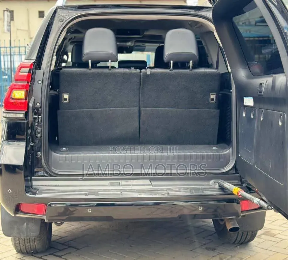 Toyota Land Cruiser Prado Kakadu 2021 Black