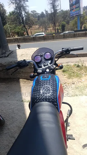 Bajaj Boxer 125 2024 Red