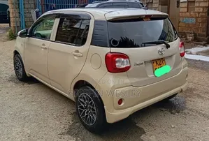 Toyota Passo 2017 Brown