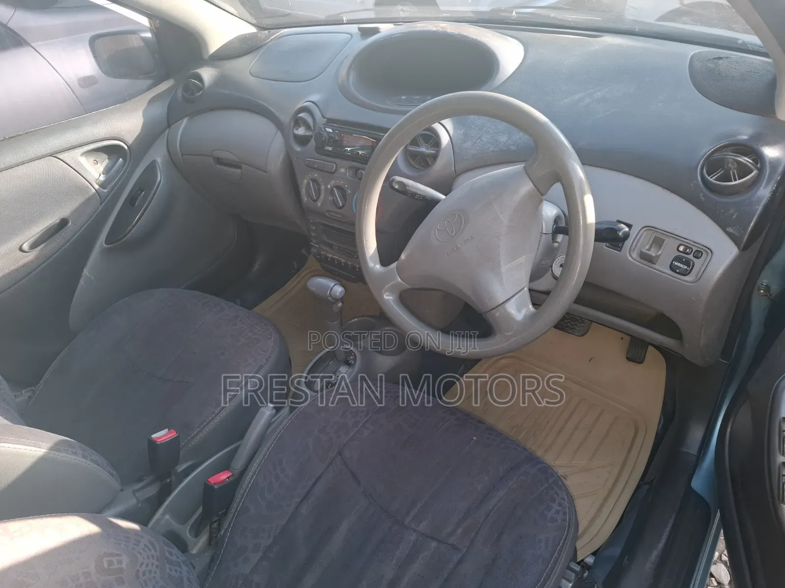 Toyota Vitz 2001 Blue