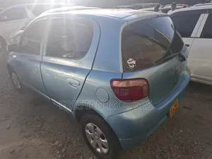 Toyota Vitz 2001 Blue