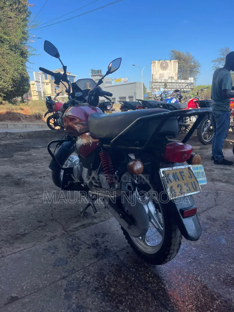 TVS HLX Plus ES 2022 Red