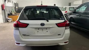 Toyota Corolla Fielder 2018 White