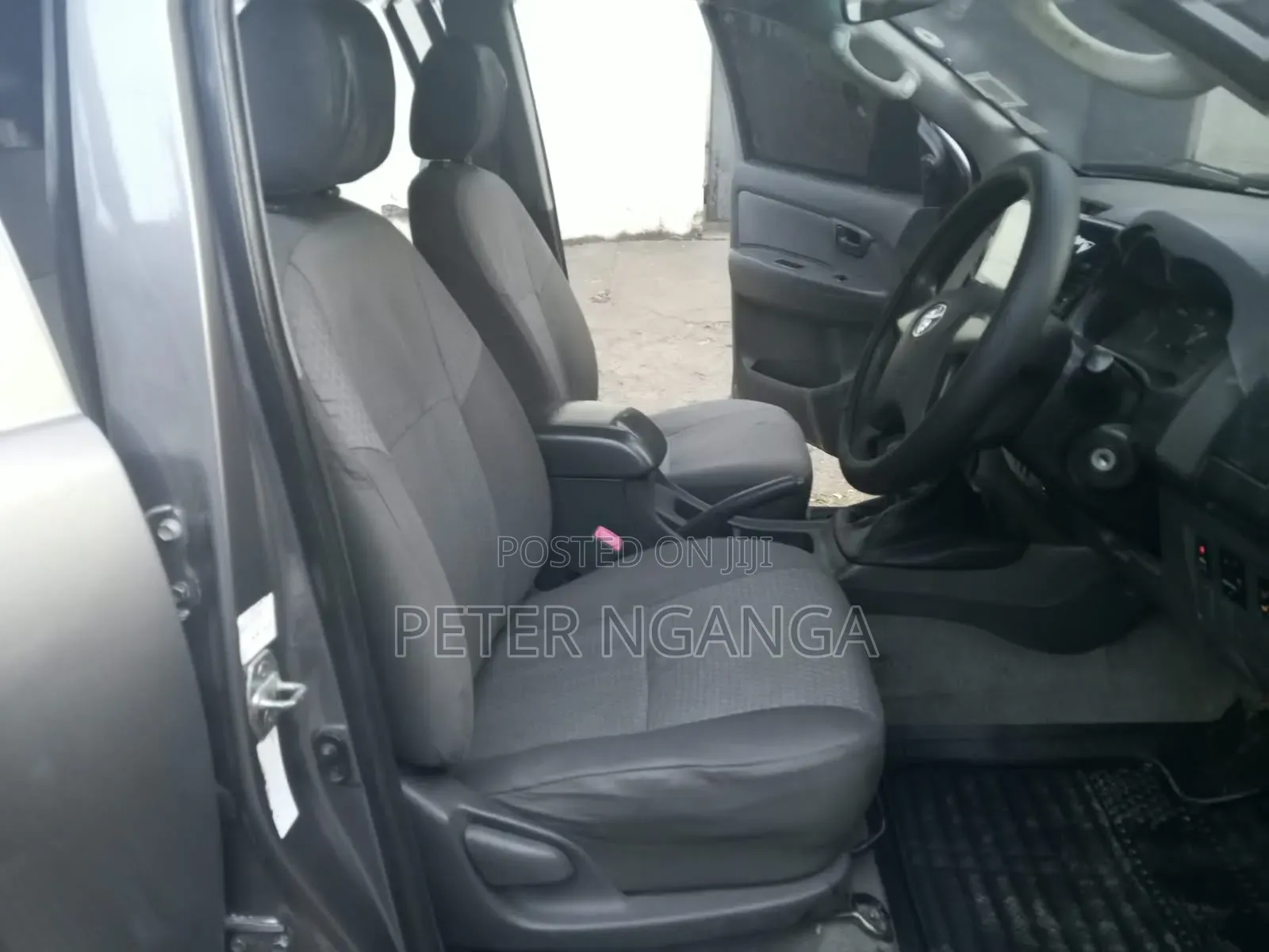 Toyota Hilux 2013 Gray