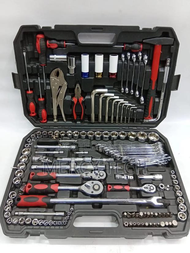 142 Piece Tool Set