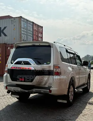 Mitsubishi Pajero Exceed 2019 White