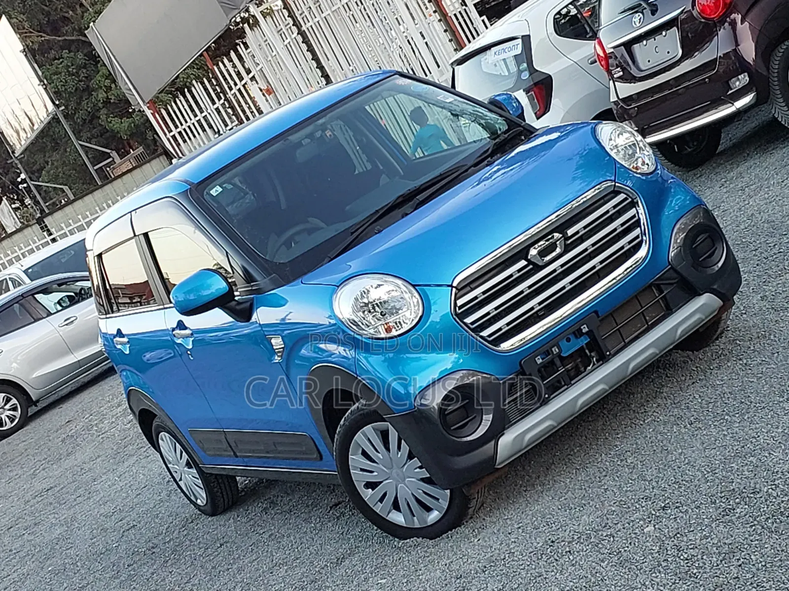 Daihatsu Cast 2019 Blue
